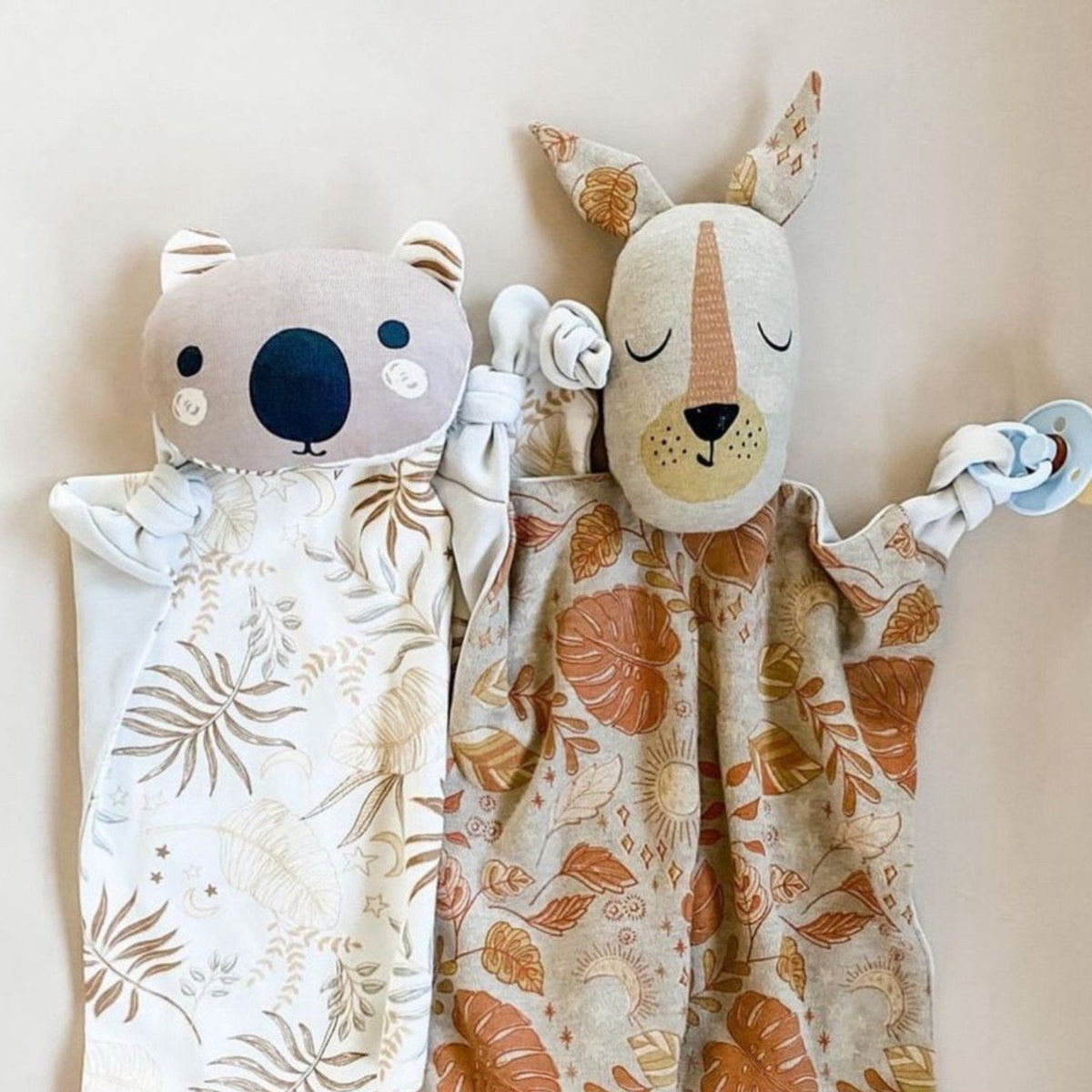 Kippins Dusty Kippin organic cotton baby comforter cuddle blankie with soft, natural fabric and cute design for infants.